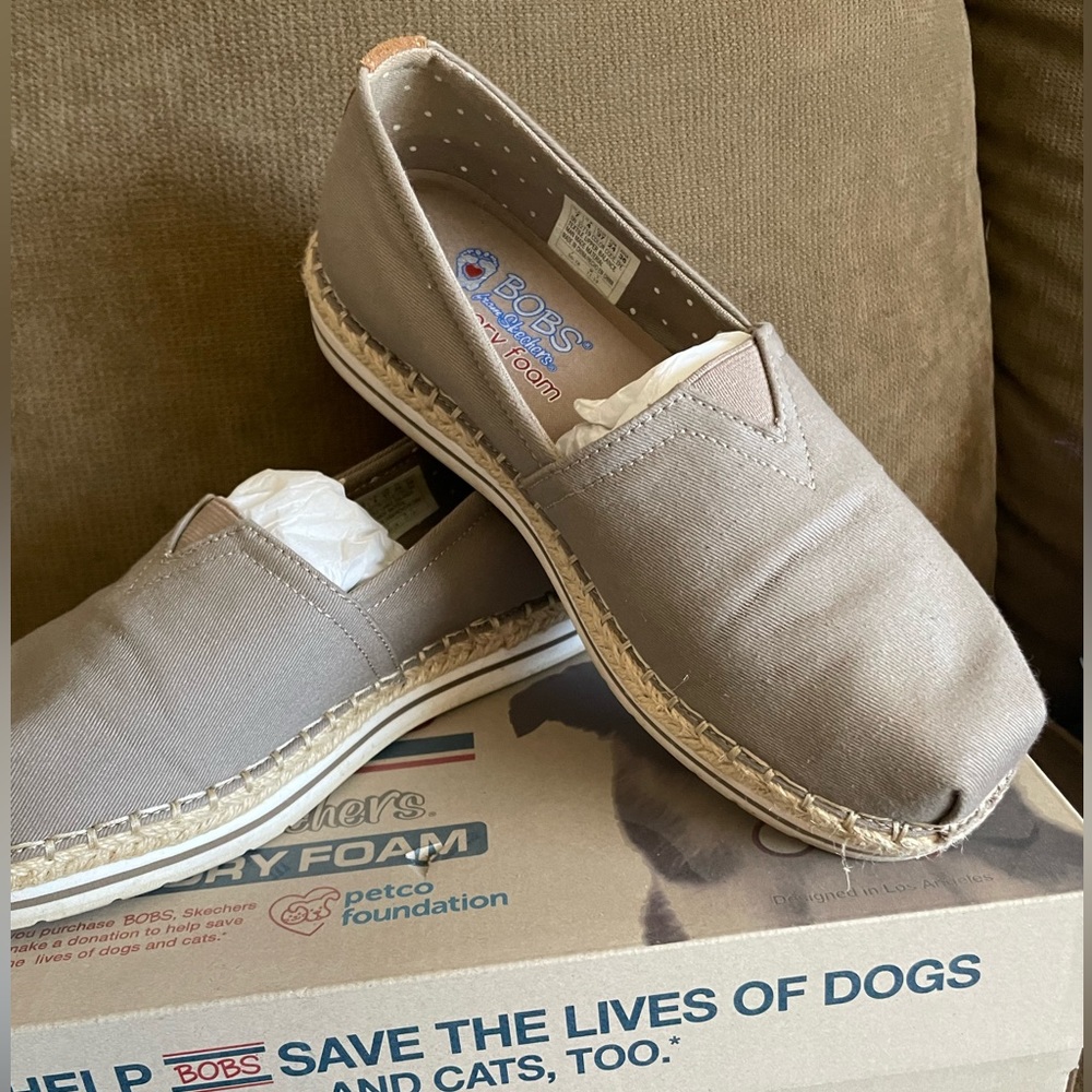 BOBS SIZE 7 casual shoes, like new worn once
